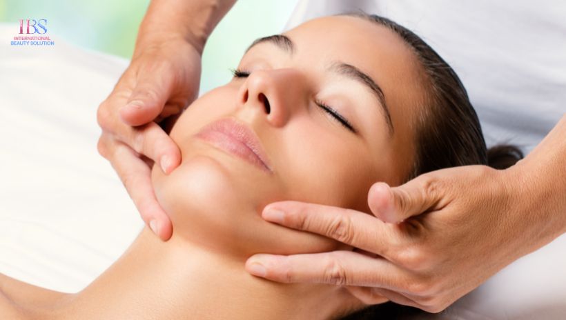 Giảm mỡ cằm bằng phương pháp massage