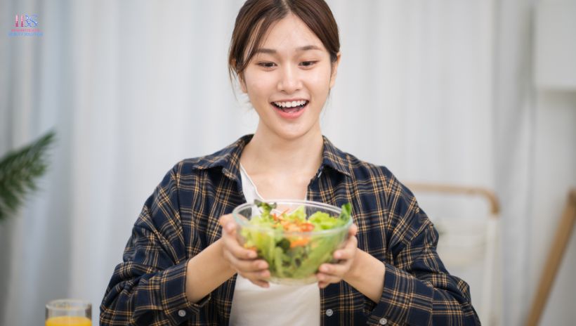 Ăn nhiều rau xanh và trái cây 