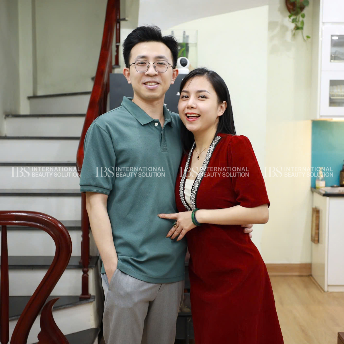 Chị Phương Châu sau khi giảm cân hạnh phúc bên chồng