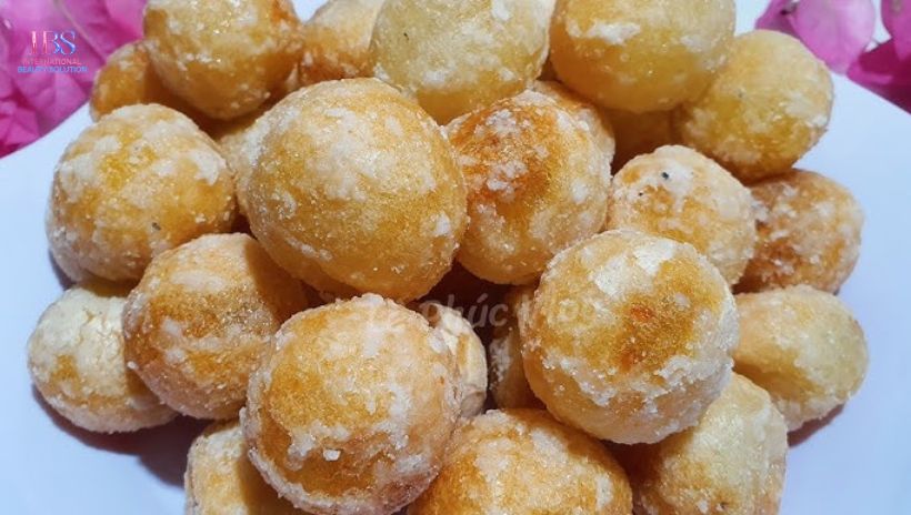 1 chiếc bánh canh chứa khoảng 400 kcal