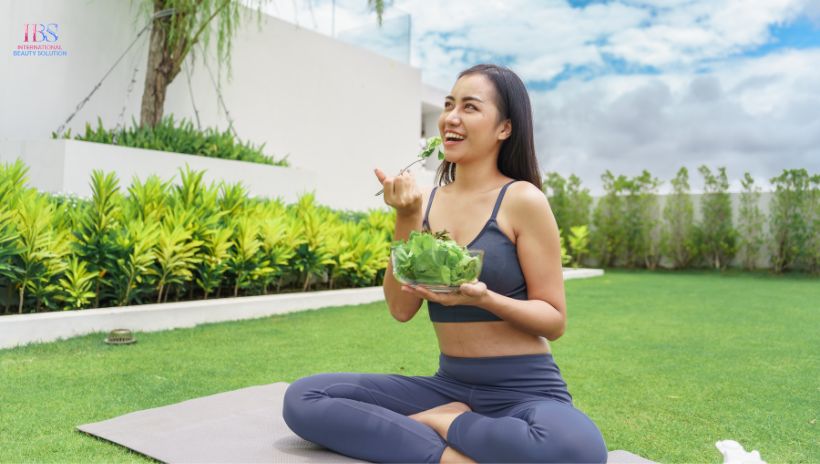 Kết hợp yoga với chế độ ăn uống lành mạnh