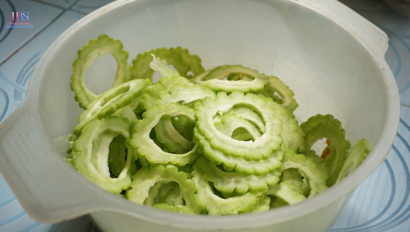 Không ăn khổ qua sống quá nhiều