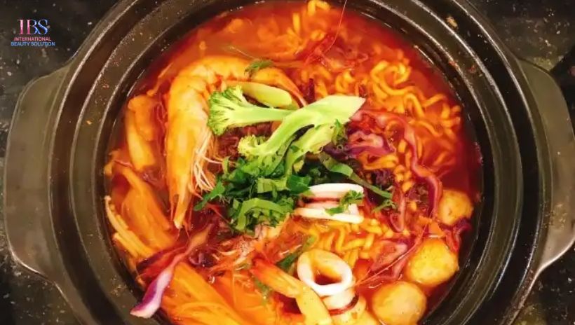 Mì Cay và Hành Trình Kiểm Soát Cân Nặng