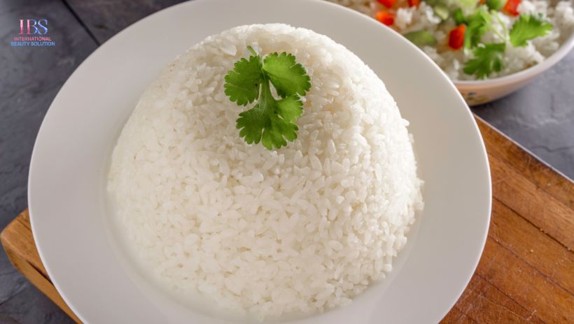 Tại Sao Cơm Trắng Lại Bị "Gắn Mác" Tăng Cân?